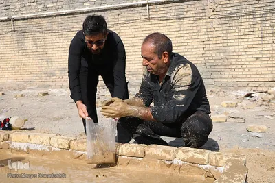 آیین «گل‌مالی» صبح عاشورا در فولادشهر اصفهان