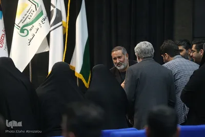 عصر شعر «به‌نام مادر»