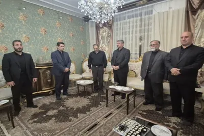 دیدار استاندار لرستان با خانواده شهید «بهنام قاسمیان»