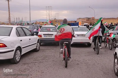 Autokorso zieht durch Qom