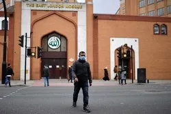 London: Vom Dach einer Moschee ertönt der Gebetsruf + Video