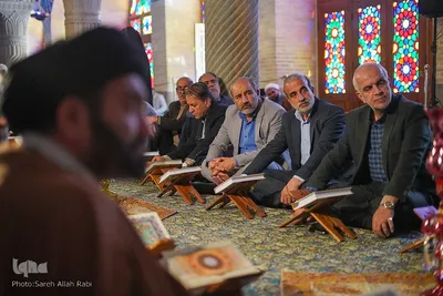 محفل قرآن کریم در مسجد نصیرالملک شیراز
