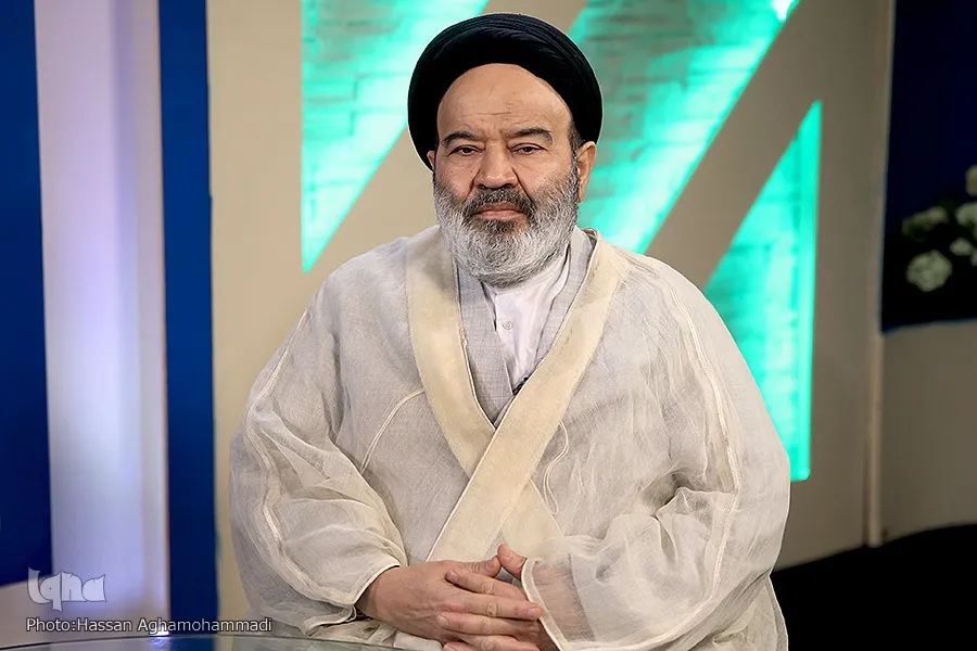 هر حاجی یک مبلغ وحدت است
