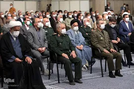 رهبر انقلاب اسلامی در دیدار دست‌اندرکاران برگزاری کنگره شهدای قم