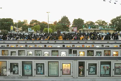 اجتماع پر شور دختران نوجوان در گلزار شهدای قزوین‎‎