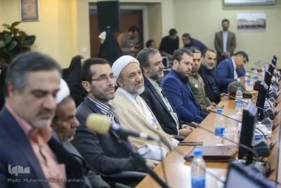 آیین تقدیر از دست اندرکاران کاروان قرآنی انقلاب