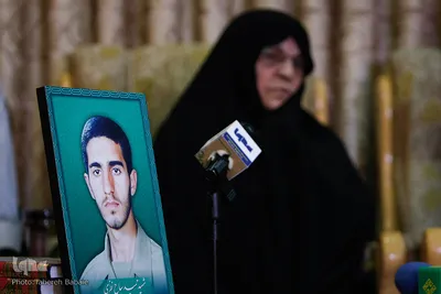 دیدار جامعه قرآنی با خانواده شهید حمید سیاح نظری
