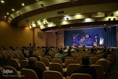 نشست صمیمی استاندار خراسان رضوی با نخبگان، فعالان و پیشکسوتان قرآنی