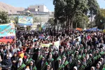 خروش دانش‌آموزان و مردم ملایر علیه سیاست‌های آمریکا و رژیم صهیونیستی در 13 آبان