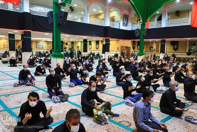 تعویض پرچم حسینیه اعظم زنجان‎‎