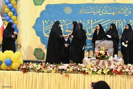 کرسی تلاوت بانوان در آستان عبدالعظیم(ع)
