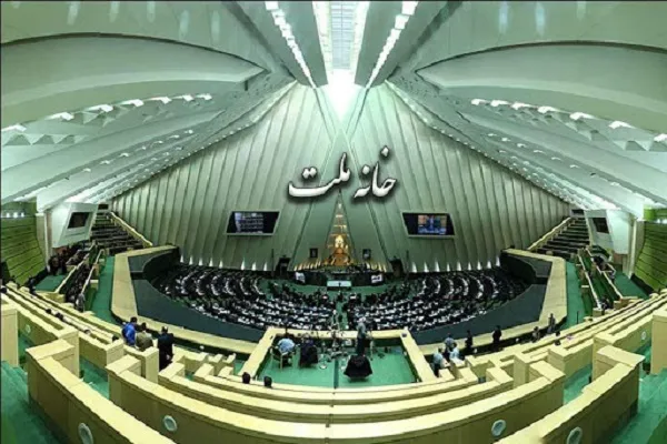 رئیس المصطفی(ص) در جلسه کمسیون فرهنگی و آموزش مجلس حضور پیدا کرد