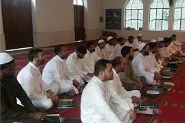 Komunitas Syiah Bahrain dan Ahlusunnah di Lucknow India Menyelenggarakan Salat Jumat Bersama