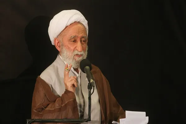 واکنش آیت‌‌الله استادی در پی اهانت به آیت‌الله صافی گلپایگانی: هر چه زودتر عذرخواهی کنید