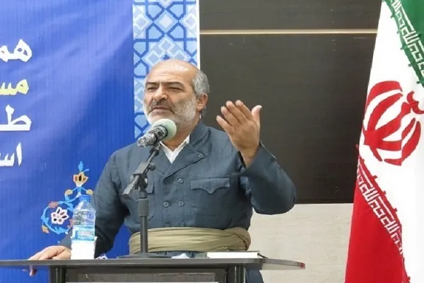 توزیع کتاب «وحدت اسلامی از دیدگاه قرآن و عترت» در کردستان