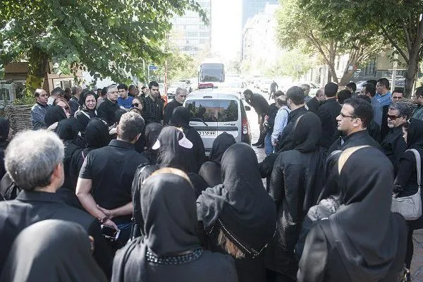 گلایه هنرمندان از رفتار دوگانه رسانه ملی با سرمایه‌های فرهنگی/ جوانان را با اساتیدی چون صندوقی آشنا کنیم