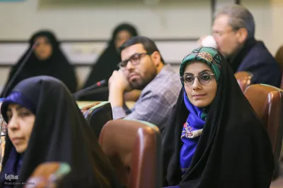 نشست معرفی و نقد و بررسی کتاب همزاد تنهایی