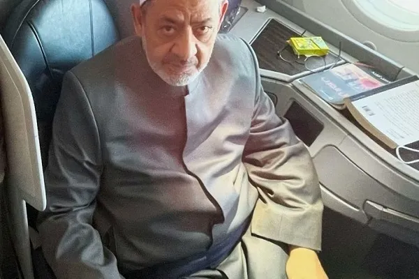 أحمد الطيب وأفول الغرب.. الأزهر يرد