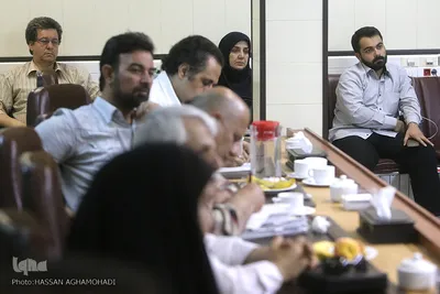نشست نقد و بررسی کتاب «توحیدگرایی و صلح»