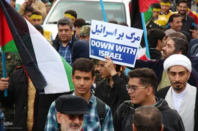 حضور اراکی‌ها در راهپیمایی 13 آبان