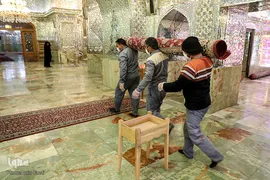 ضدعفونی كردن مستمر ضریح و صحن حرم مطهر شاهچراغ(ع)