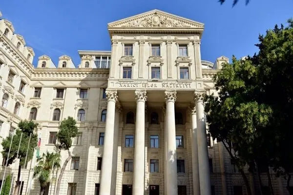 Ayetullah Hamanei'nin Azerbaycan tutumunu takdir ediyoruz
