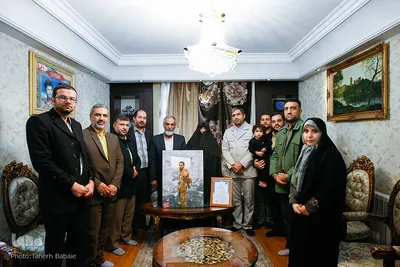 دیدار جامعه قرآنی با خانواده شهید مدافع حرم حسین معزغلامی
