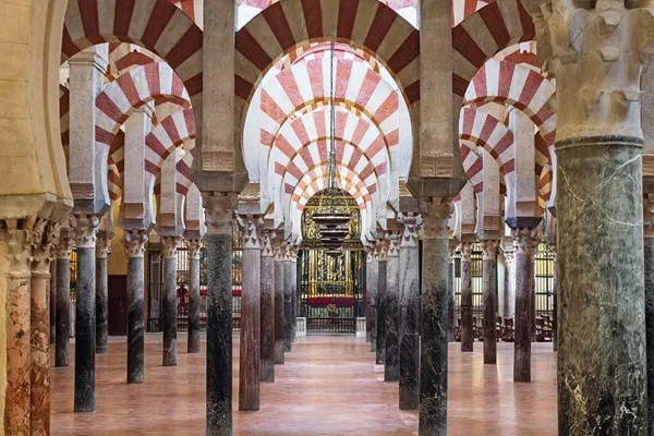 Les musulmans d'Espagne condamnent l'incendie de la mosquée cathédrale de Cordoue