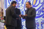تجلیل از دست‌اندرکاران مسابقات قرآن - اراک، تجلیل از احمد گلستانی عراقی سردبیر ایکنا مرکزی/عکاس:طاها نظیری