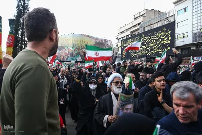 مراسم تشییع پیکر شهدا از میدان انقلاب