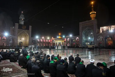 خطبه‌خوانی شب شهادت امام رضا(ع) در حرم مطهر رضوی