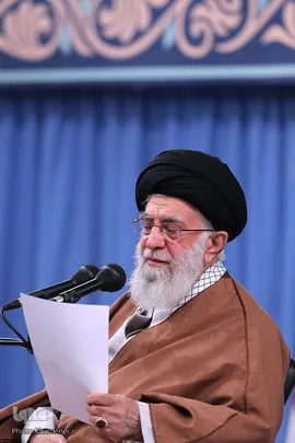دیدار دانش‌آموزان و دانشجویان با رهبر انقلاب اسلامی