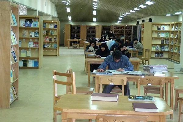 وجود 90 هزار نسخه کتاب در کتابخانه‌های عمومی سقز