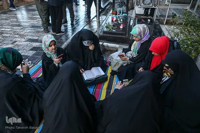 آغاز سال نو در کنار شهدا و درگذشتکان