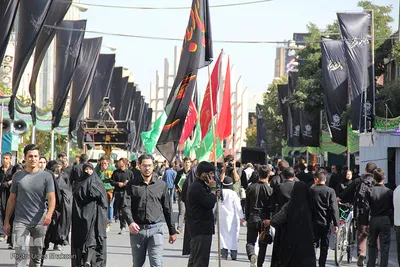 دسته بزرگ عزاداری حسینیه اعظم زنجان در روز تاسوعا