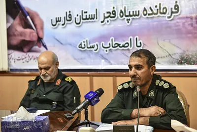 نشست صميمي فرمانده سپاه فجر شیراز با اصحاب رسانه