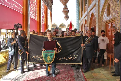 آیین وداع با پیکر مطهر سرهنگ پاسدار «شهید محمدناصر دلیرور» از شهدای نیروی دریایی سپاه  در حرم شاهچراغ(ع)