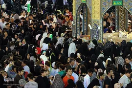 حرم مطهر رضوی در شب میلاد حضرت رضا(ع)