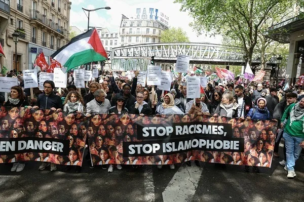 L'augmentation inquiétante de l'islamophobie en ligne en Europe
