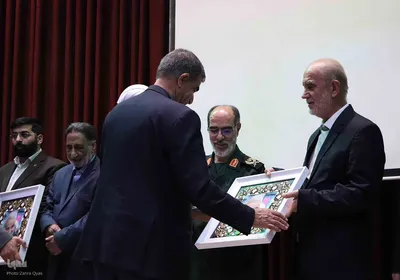 نشست جبهه علمی و فرهنگی اساتید بسیجی در دانشگاه تبریز