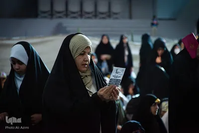 اقامه نماز عید فطر در مصلای اصفهان