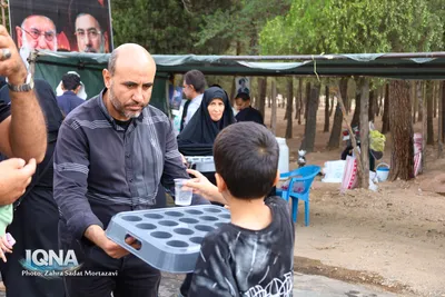 پیاده‌روی دلدادگان اربعین حسینی در خمینی‌شهر