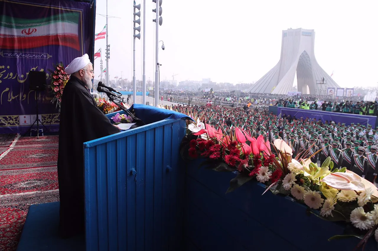 Wananchi wa Iran watapambana na adui kwa nguvu