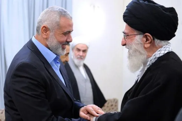 إسماعيل هنية يوجّه رسالة جديدة الى الإمام الخامنئي