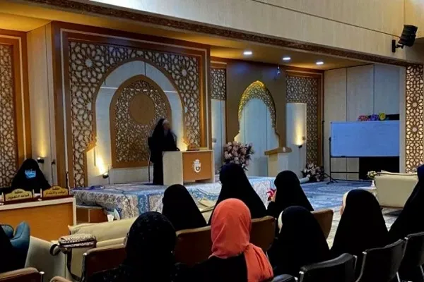 گزارش آستان مقدس عباسی از برنامه‌های قرآنی ویژه بانوان