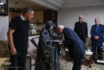 دیدار جامعه قرآنی با خانواده شهید حمید صفاری