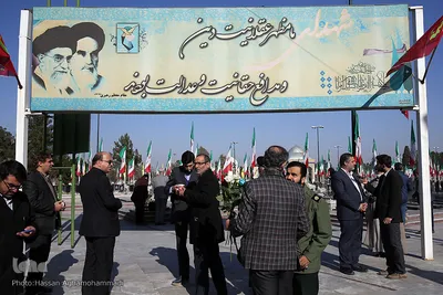 ادای احترام کاروان قرآنی انقلاب به شهدای دفاع مقدس کاشان