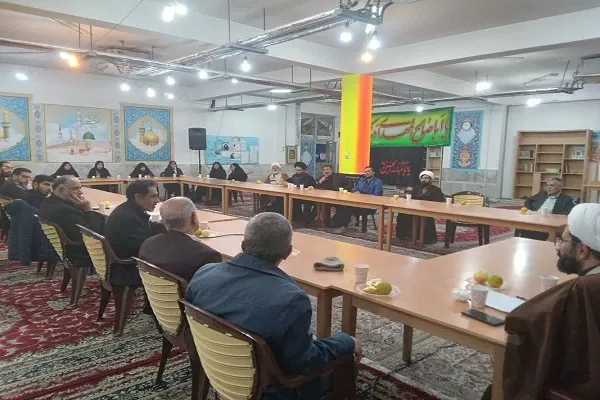 هم‌اندیشی مدیران مدارس حفظ قرآن همراه تحصیل برگزار شد + عکس