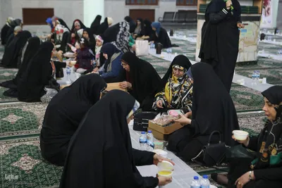 توزیع افطاری در شب میلاد امام حسن مجتبی(ع)