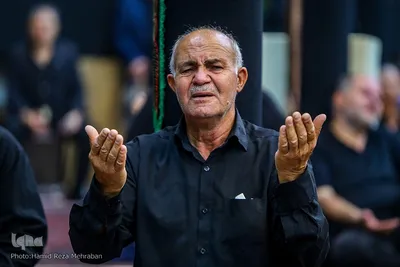 آیین تشت گذاری در مسجد مرکزی اردبیلی ها